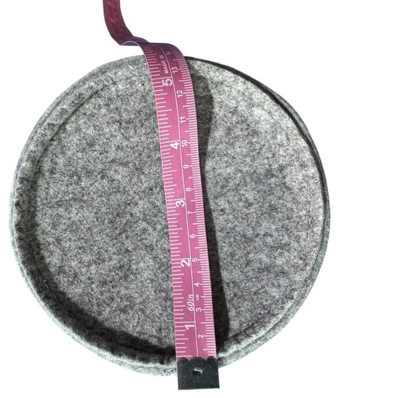 NWT Bee Kind Gray and Cream Felt Storage Basket - Picture 4 of 6